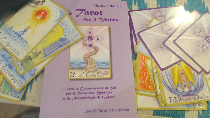 TAROT DES 4 VÉRITÉS posez votre question et tirez une carte