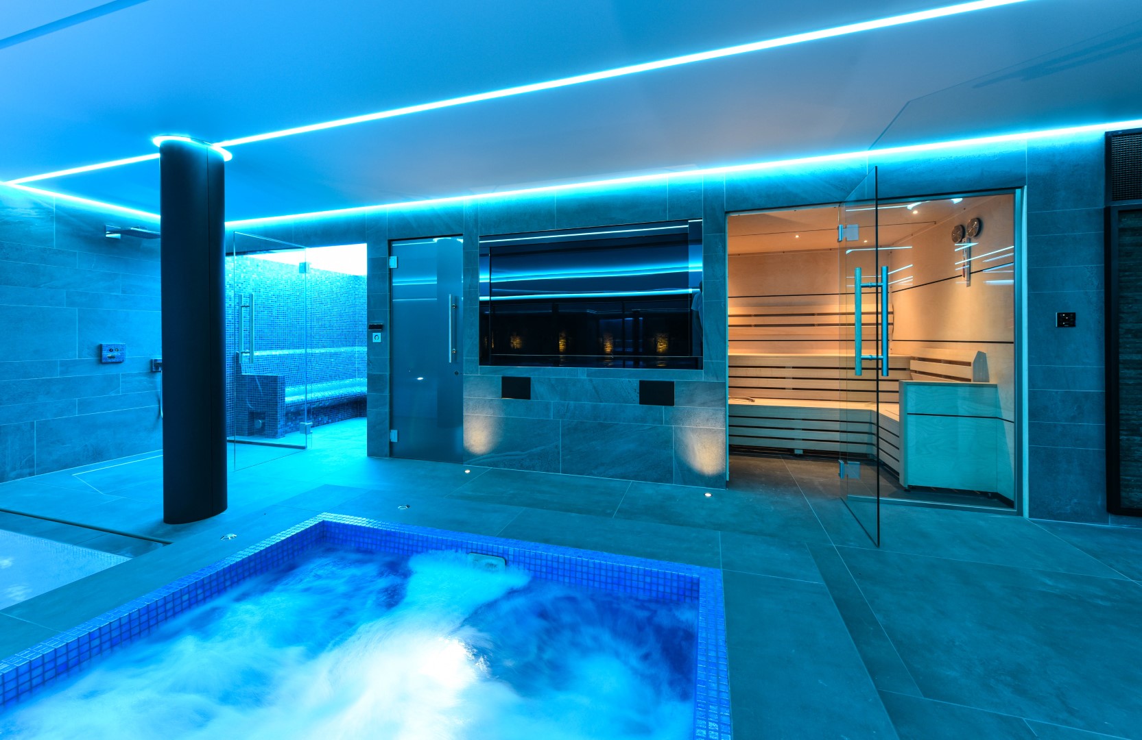 Chris & Janes Luxury Pool in Alderley Edge Cheshire Preston Pools