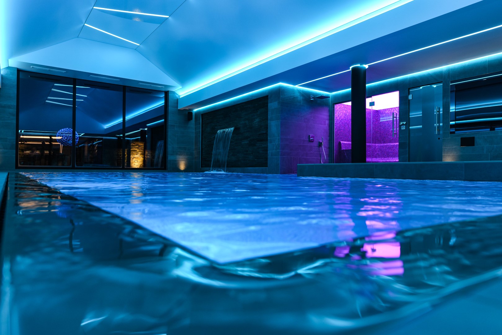 Chris & Janes Luxury Pool in Alderley Edge Cheshire Preston Pools