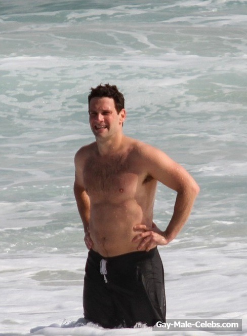 justin bartha shirtless – Preston Ward Condra's Windows Of Fun
