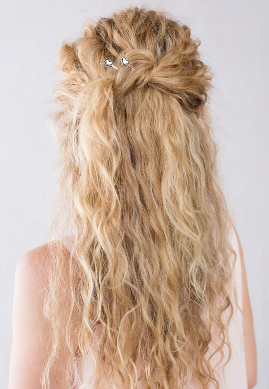 How to Do a Half Up Knot with a Lilla Rose Flexi Clip • Pretty Simple Sara