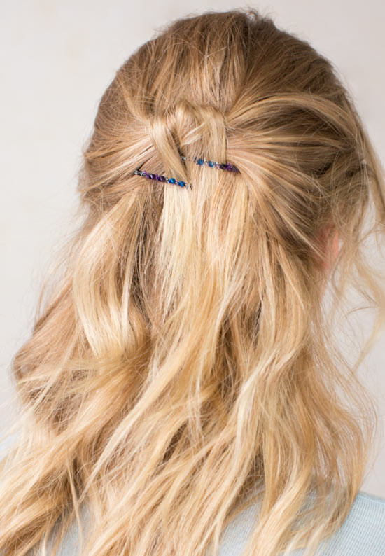 How to Do a Half Up Knot with a Lilla Rose Flexi Clip • Pretty Simple Sara
