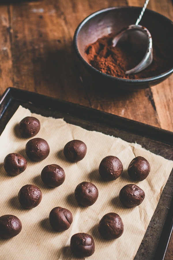 Chocolate Caramel Truffles Pretty. Simple. Sweet.