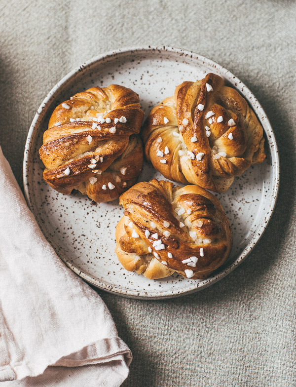 Swedish Cinnamon Buns (Kanelbullar) Pretty. Simple. Sweet.