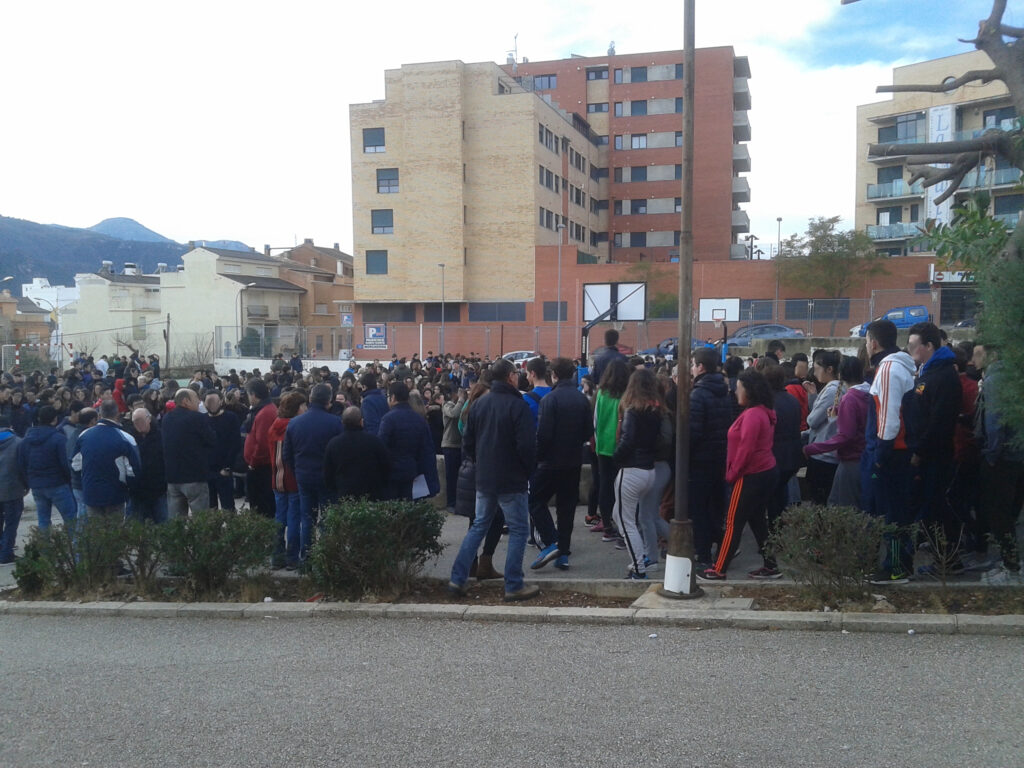 Simulacro en el instituto Jaume II el Just Tavernes de la Valldigna.