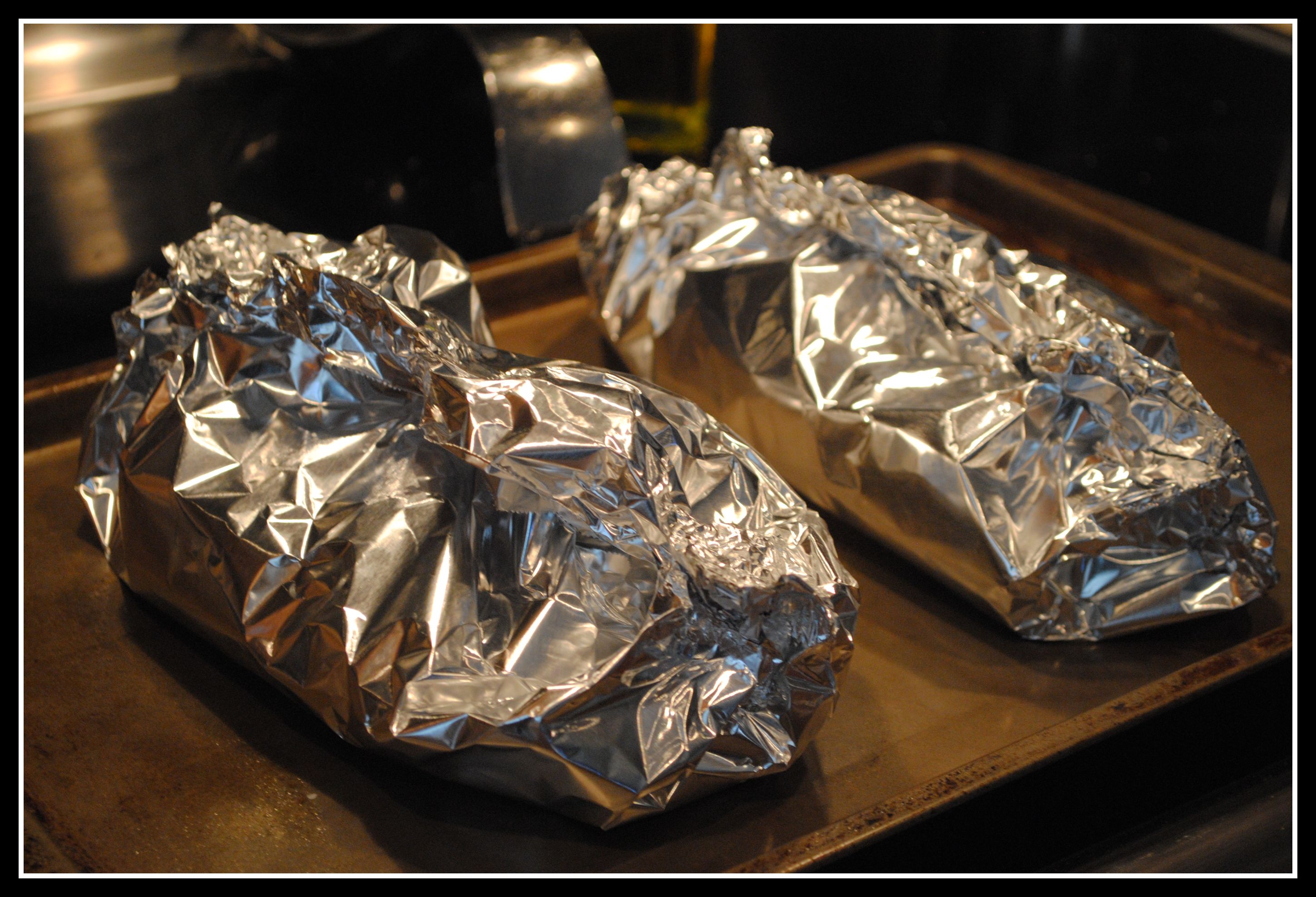 Salmon Baked in a Foil Parcel with Green Beans and Pesto