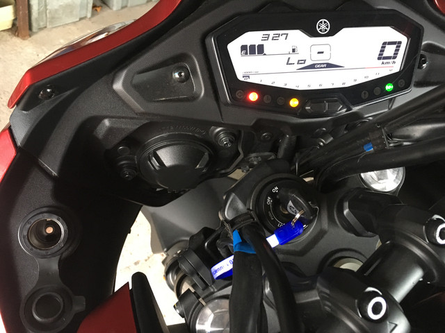 [TRACER] Montage Prise 12V Yamaha Forum Yamaha MT07 France