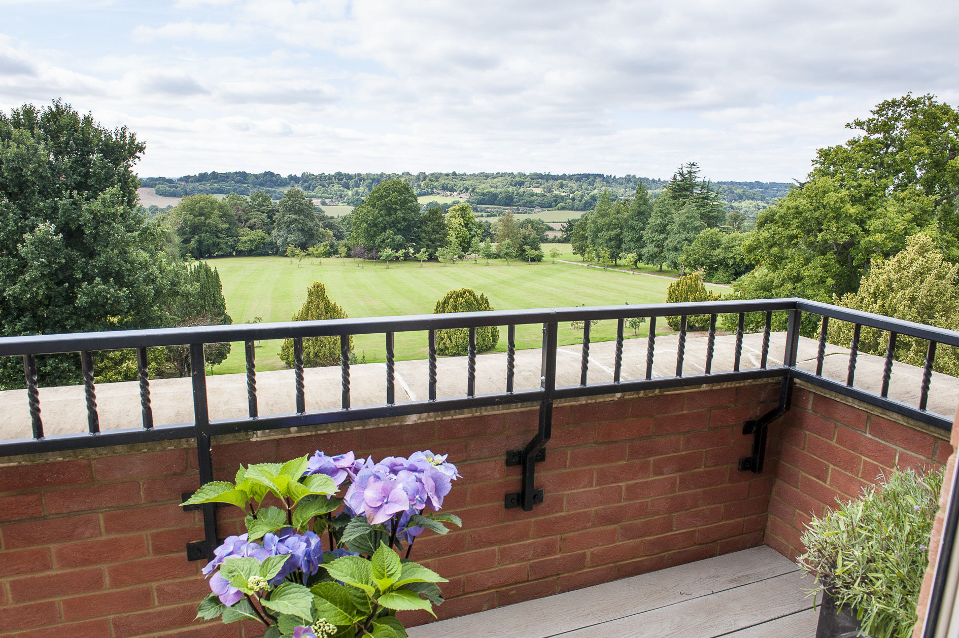 StateoftheArt Country House Apartment Priceless Magazines