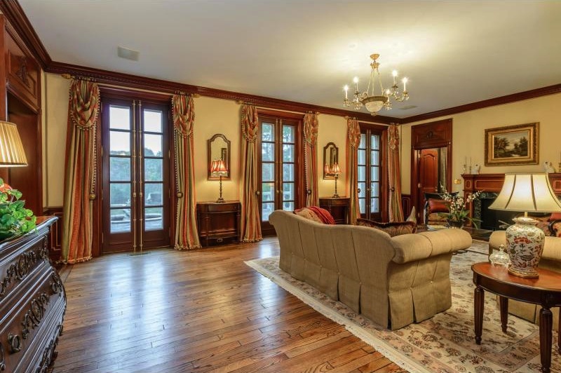 Sunninghill 11,000,000 Pricey Pads