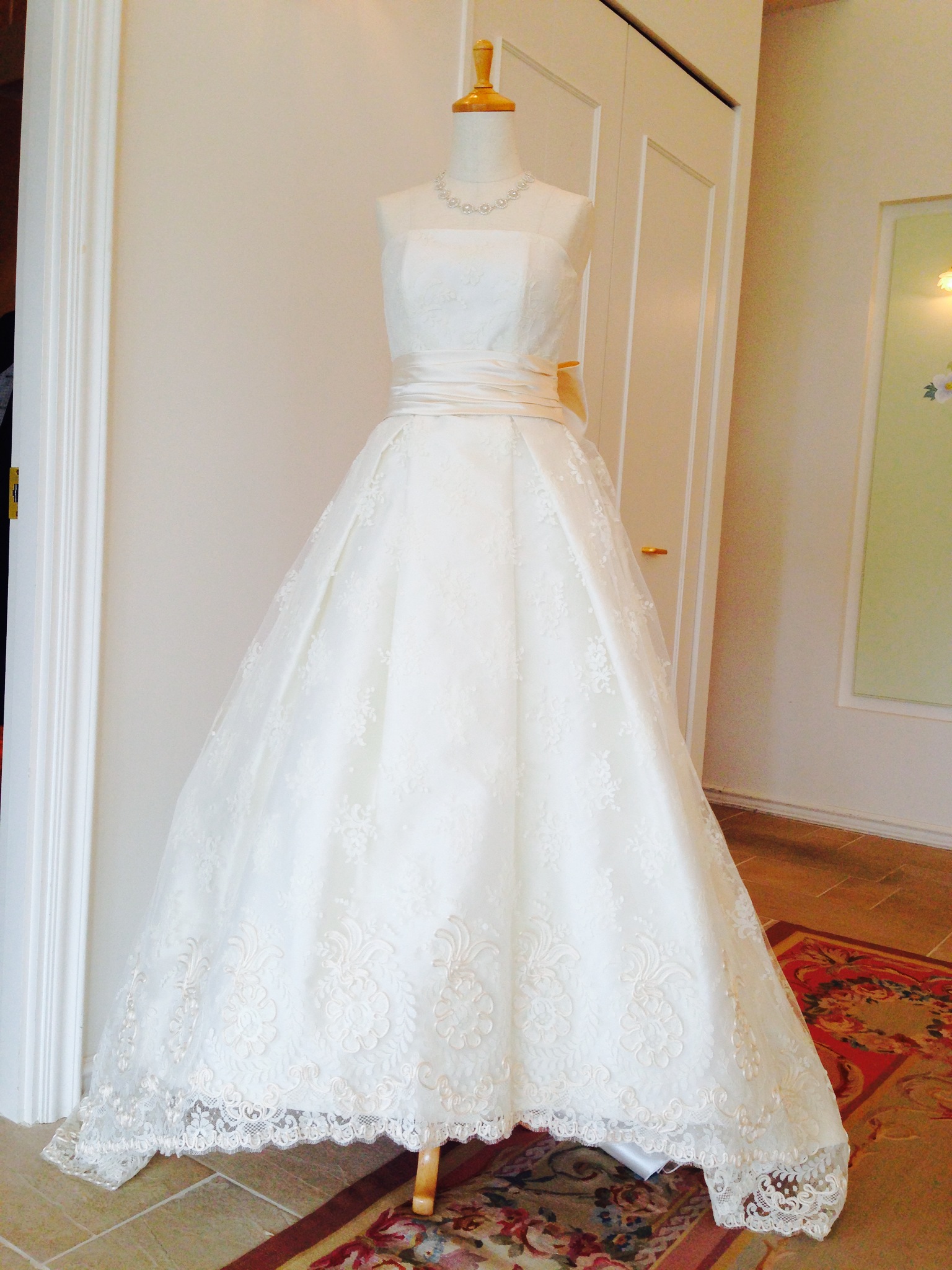 アンクル丈のウェディングドレス♡ 【公式】ウエディングドレス・和装ならプリマヴェーラ｜札幌市中央区