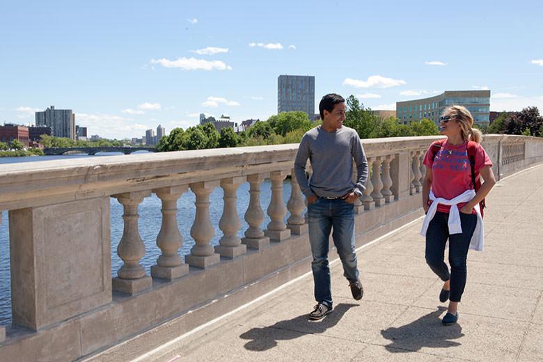 Adults Kaplan International Boston Prime Courses