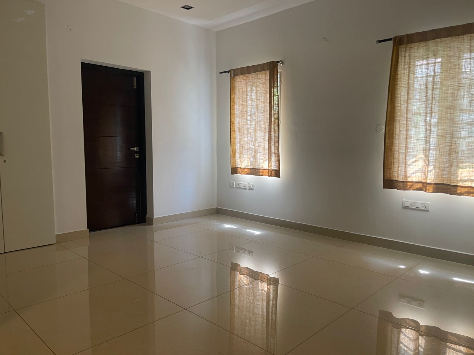 3 Bedrooms Apartment for Sell in Alwarpet Chennai