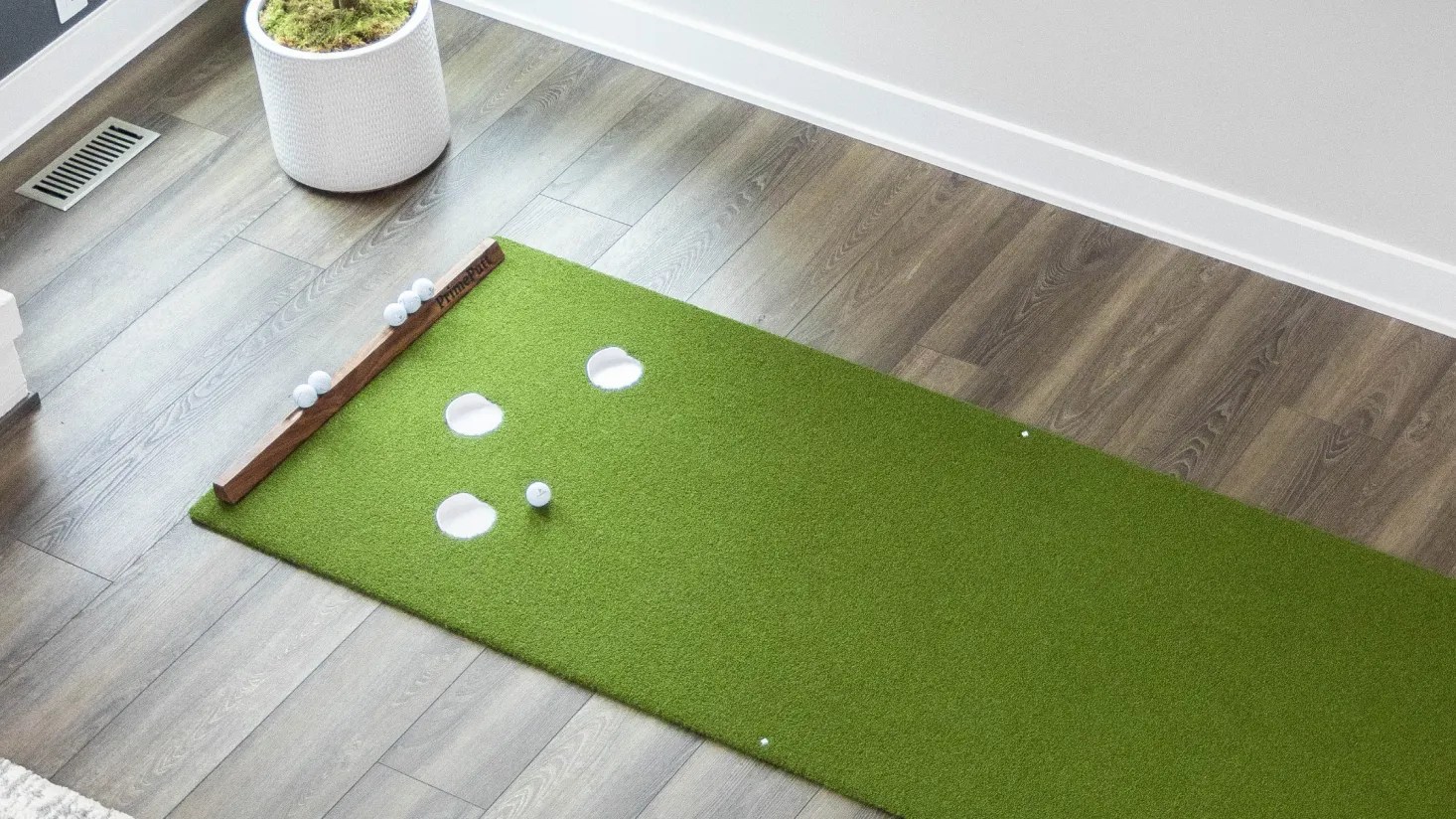 Rated Best Indoor/Outdoor Putting Green Golf Putting Mat PrimePutt