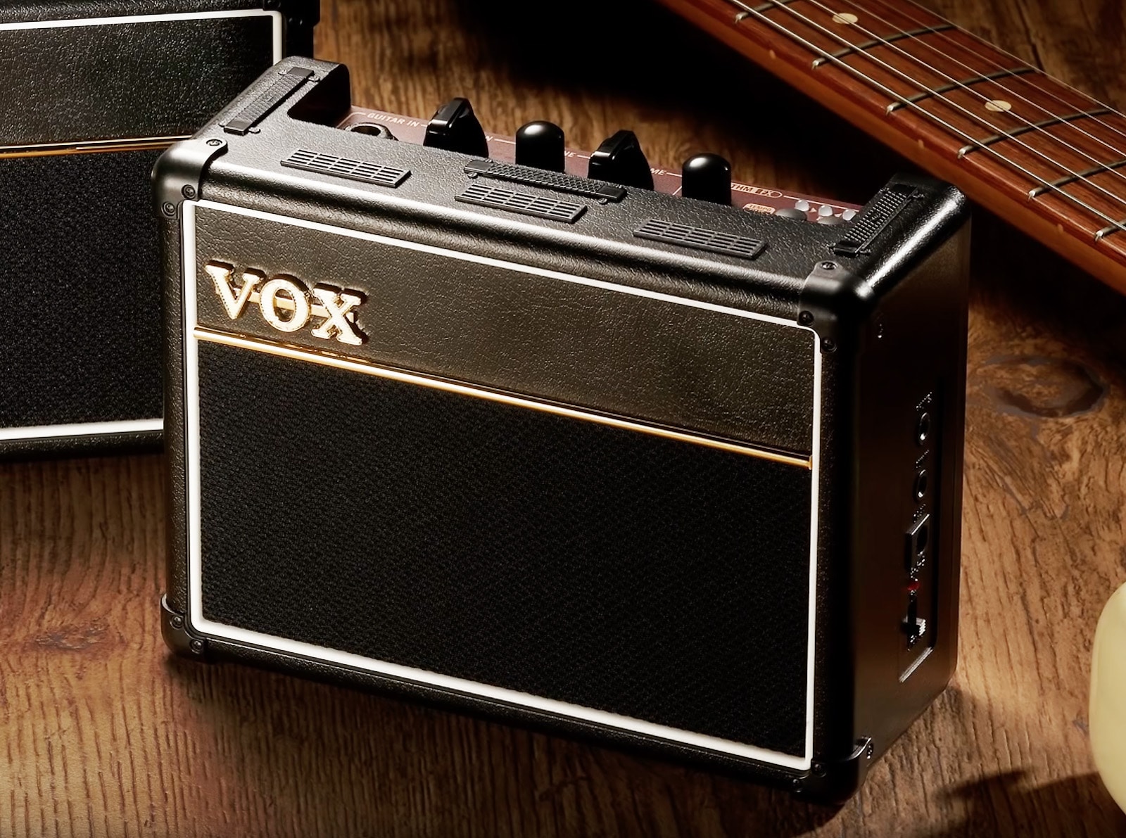 7 Best Guitar Amps under 200 Reviewed in Detail [Sept. 2024]