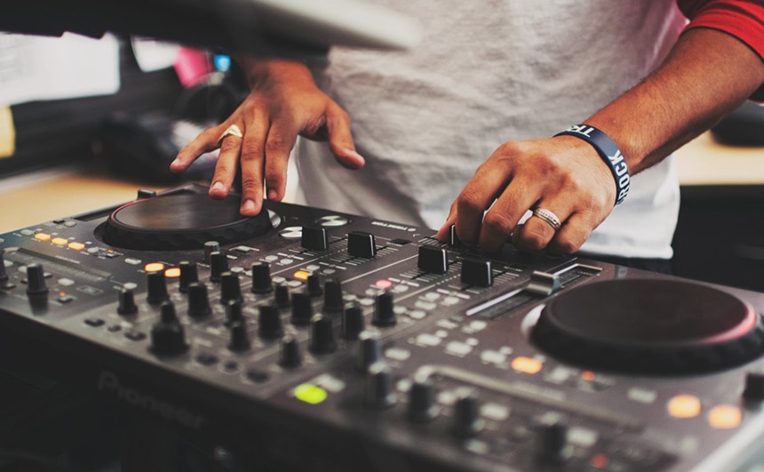 How to Use a DJ Mixer A Beginner's Guide and Intro to Mixers