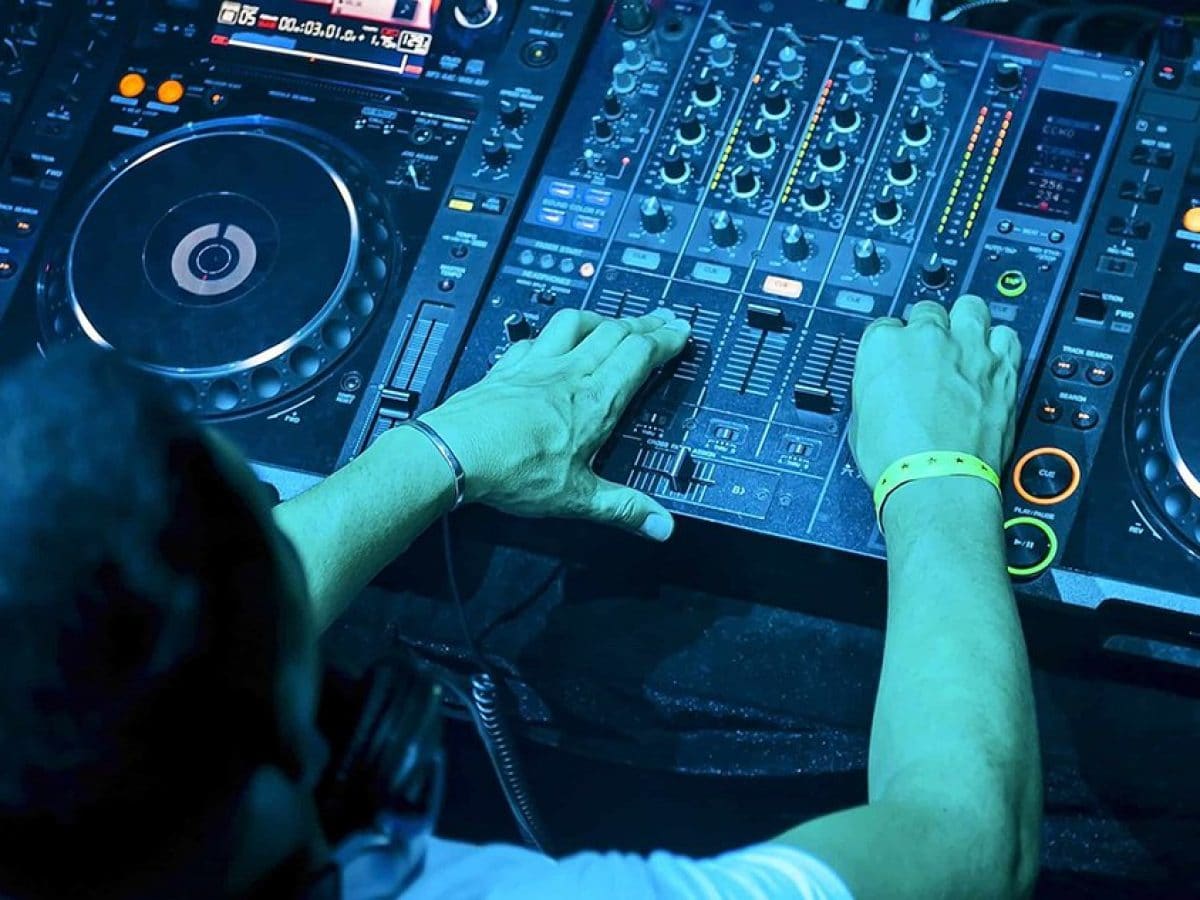 How to Use a DJ Mixer A Beginner's Guide and Intro to Mixers