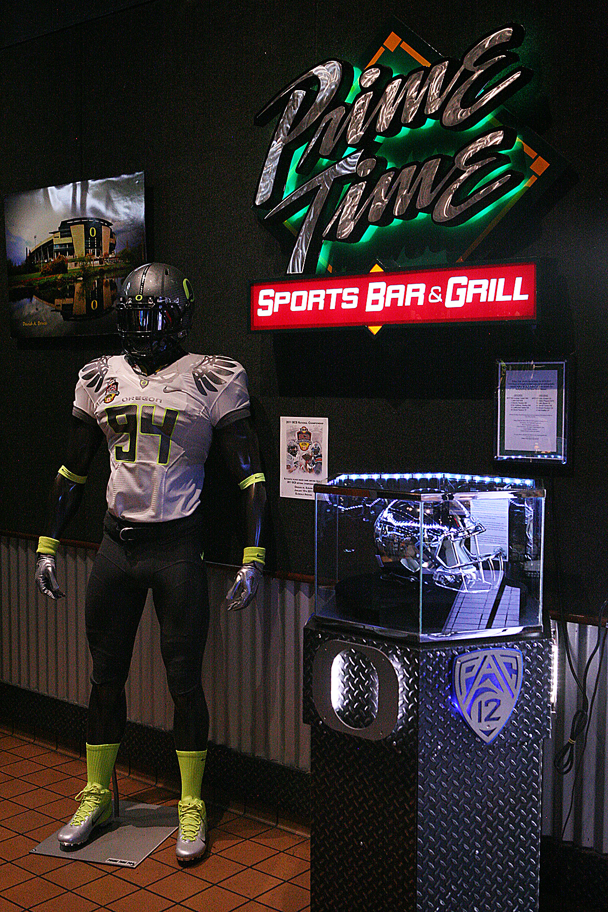 ducks PrimeTime Sports Bar & Grill