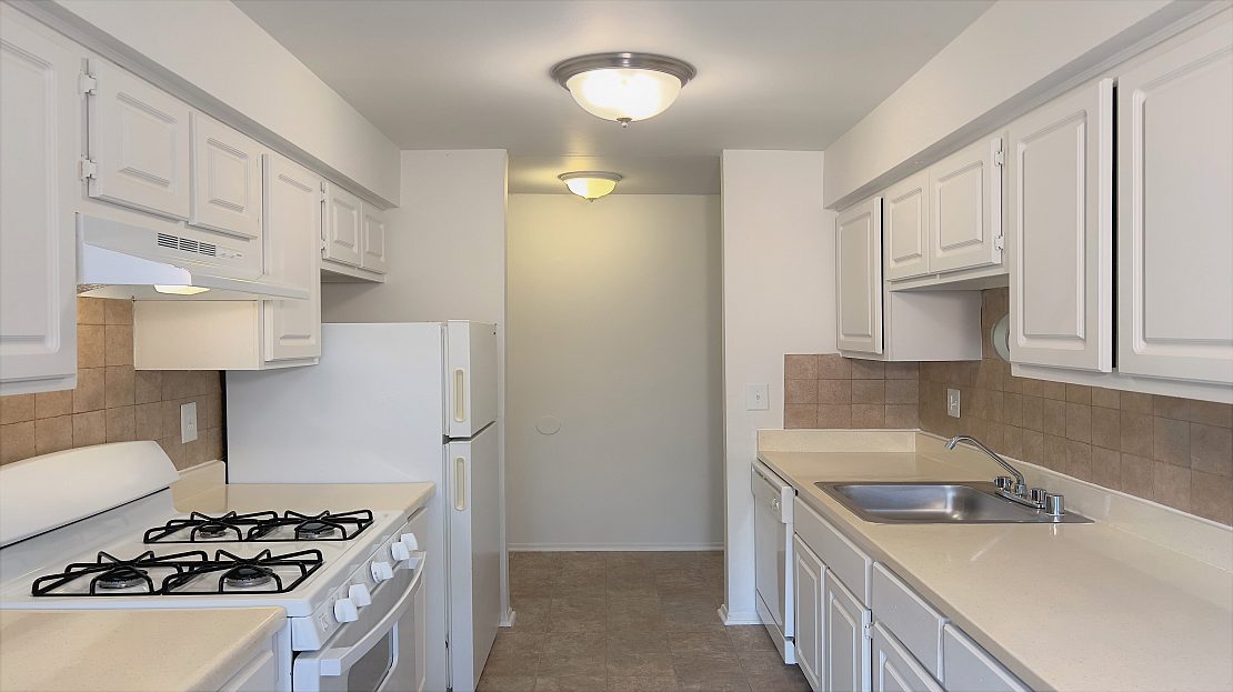 Fox Lane Apartments Princeton Management