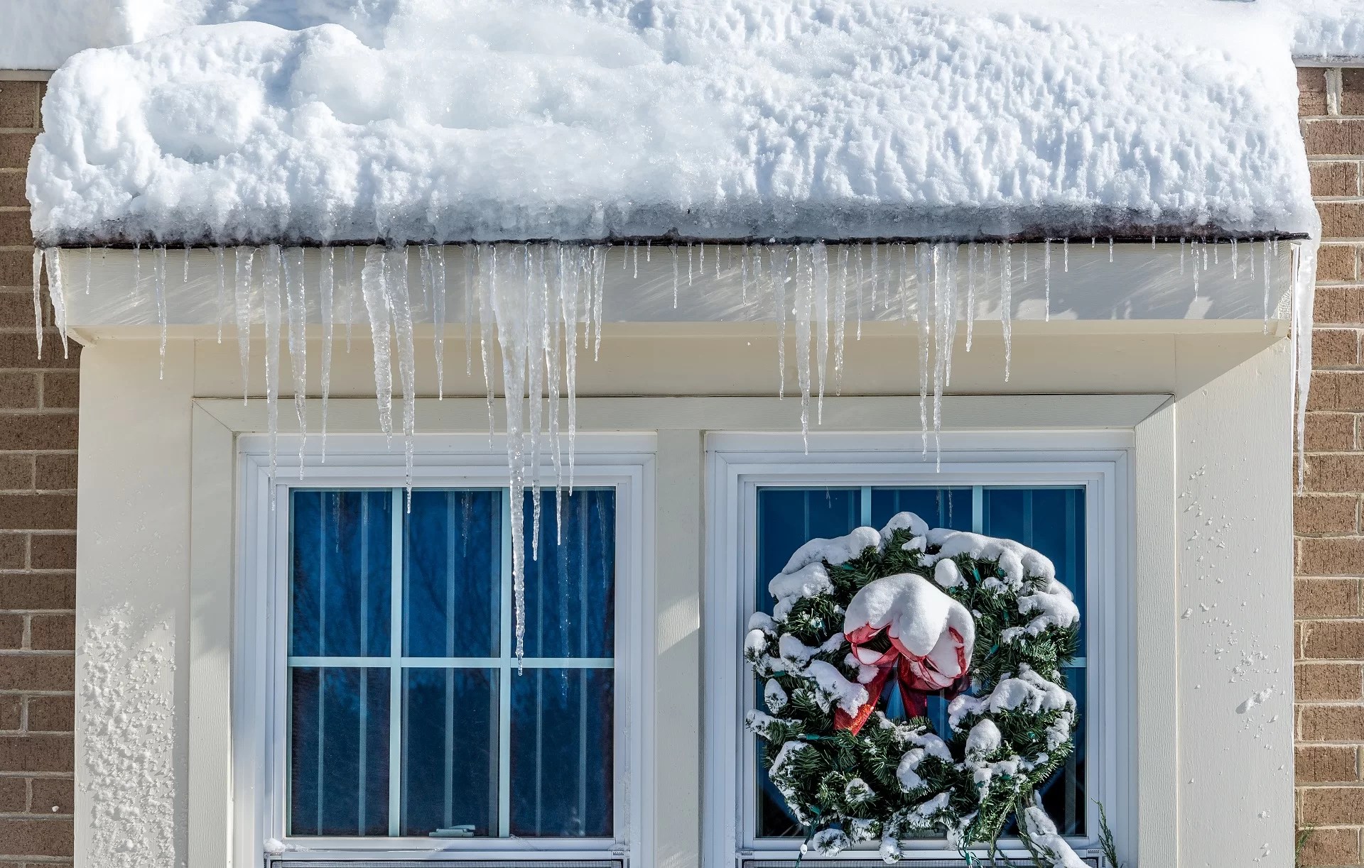 5 WAYS TO GET YOUR ROOF READY FOR THE WINTER Principal Roofing