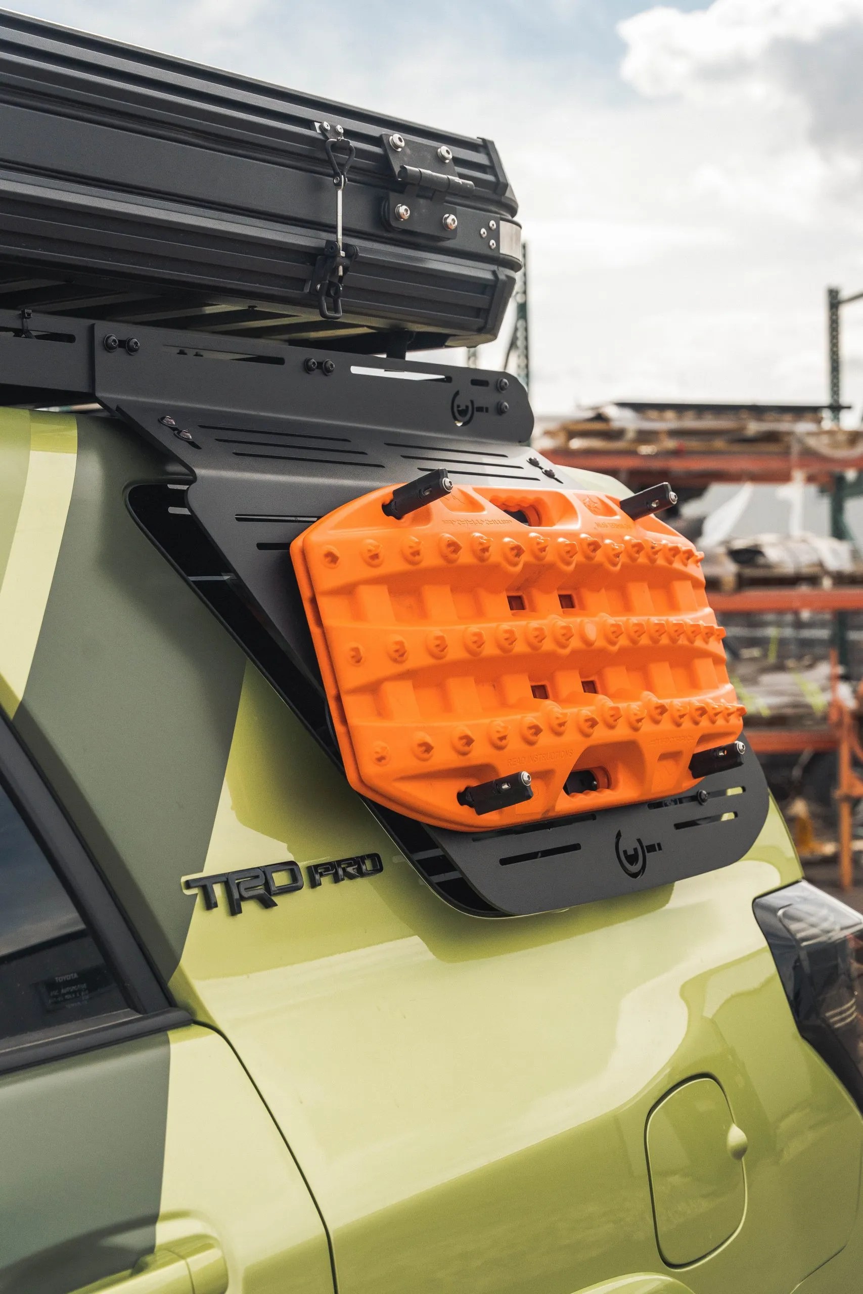 5th Gen 4Runner Prinsu Rear Window Accessory Panel Prinsu Roof Racks