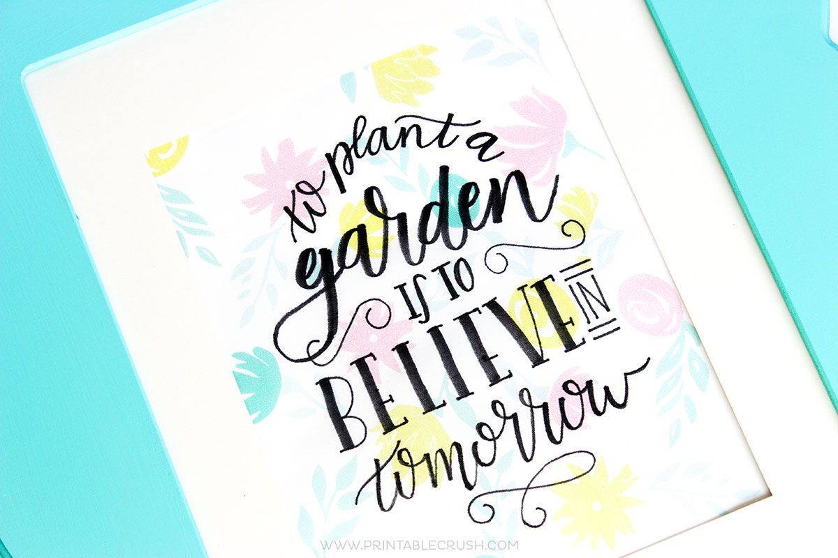 Hand Lettered Fabric Tutorial and FREE Hand Lettering Practice Sheet