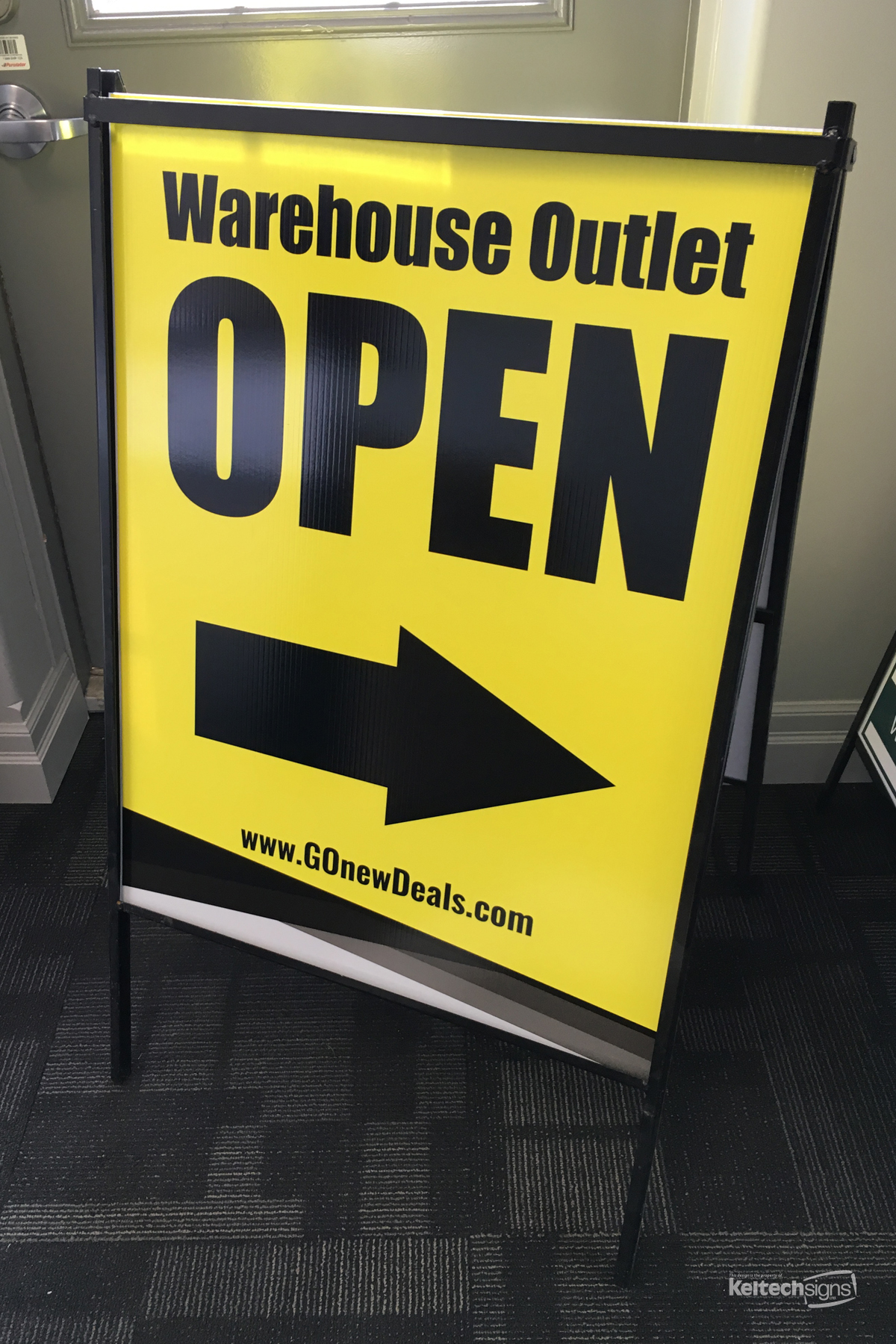 Displays printFactor Media