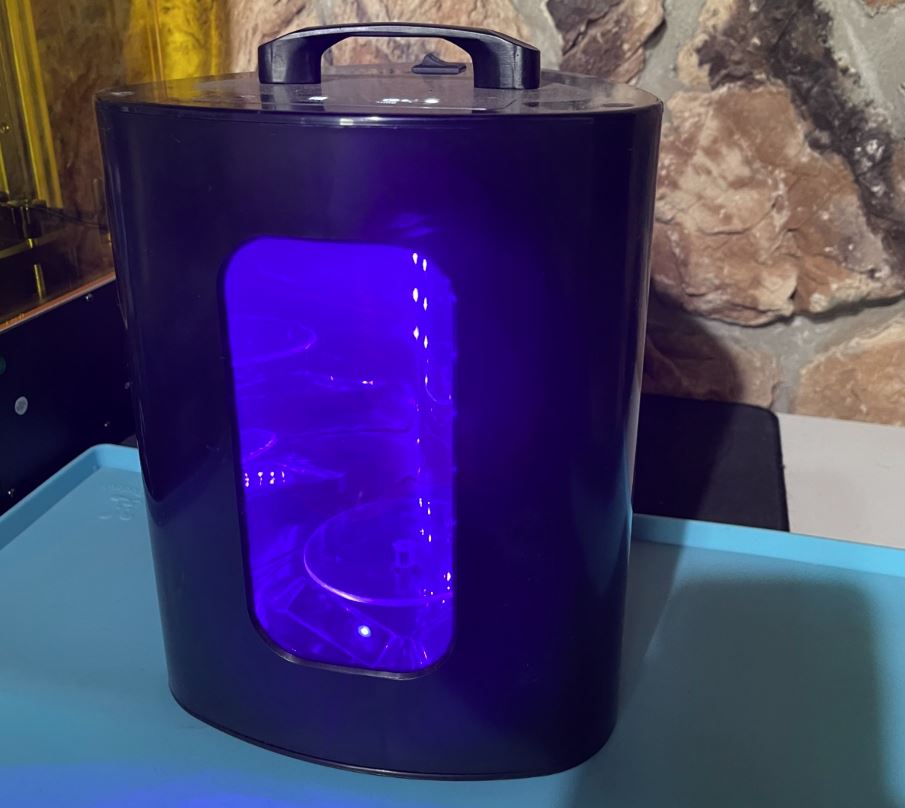 6 Best UV Lights For Curing Resin 3D Prints In 2023