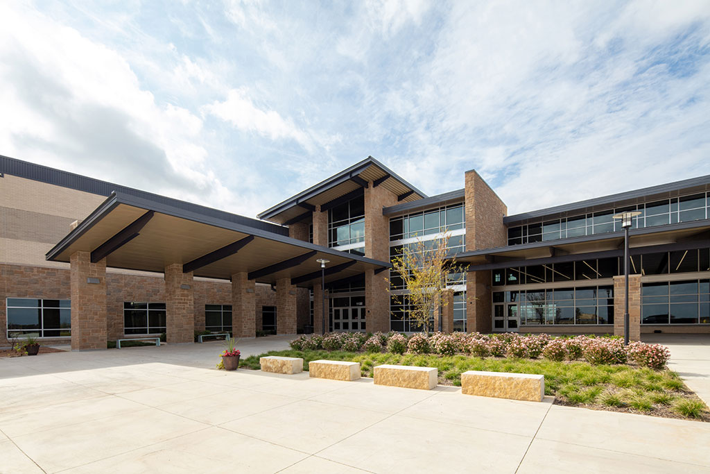 Adolfson & Peterson Construction completes Northwest Independent School