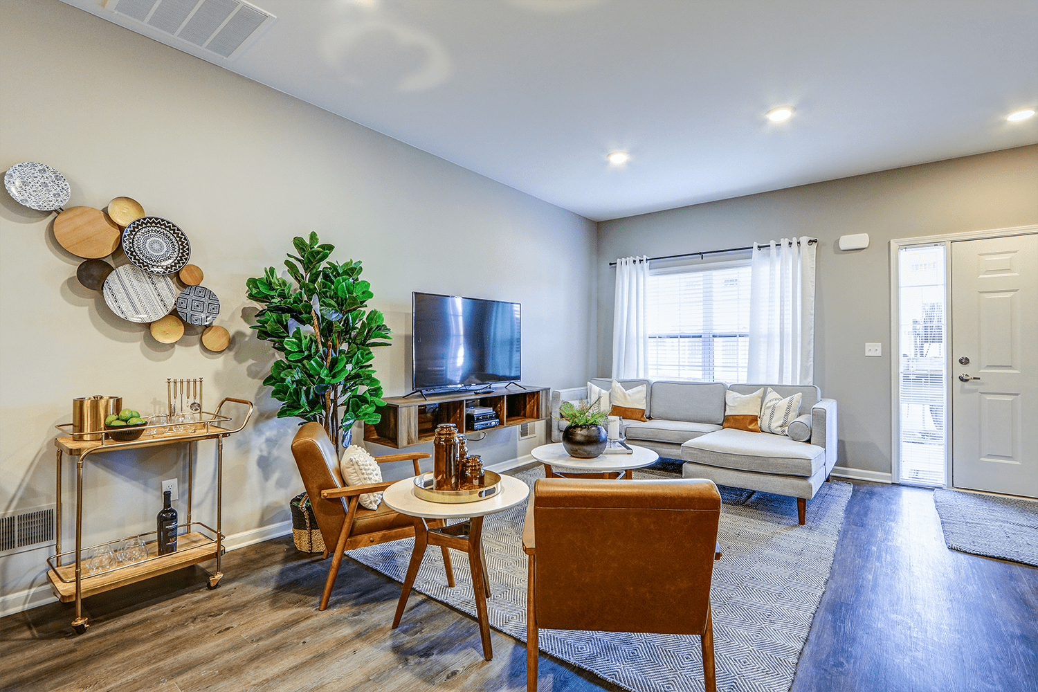 Newbury on the Green Luxury Apartments in Washington Township, MI