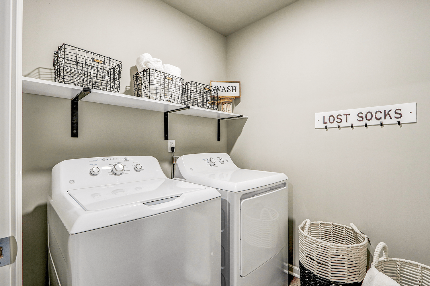 Newbury on the Green Luxury Apartments in Washington Township, MI