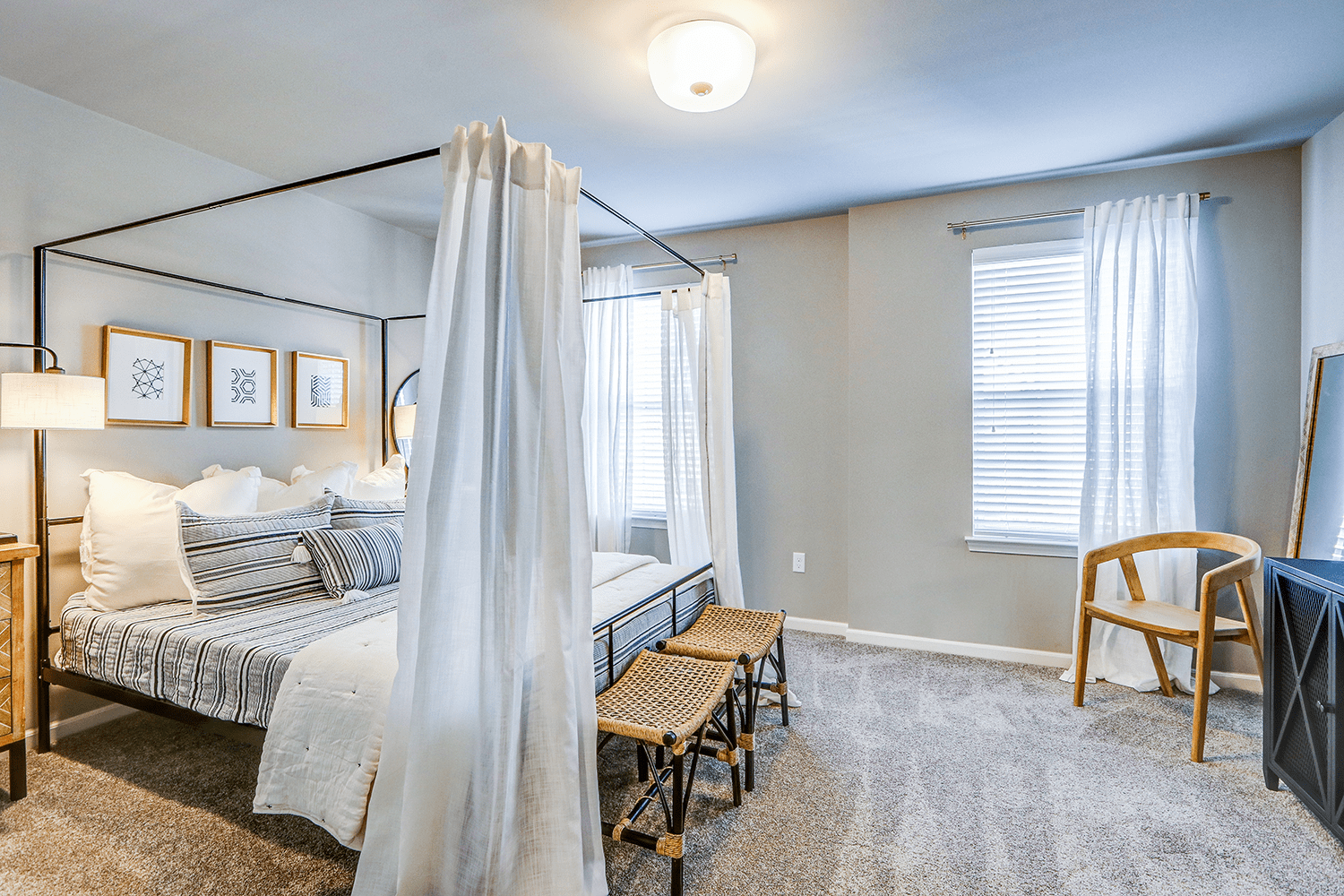 Newbury on the Green Luxury Apartments in Washington Township, MI