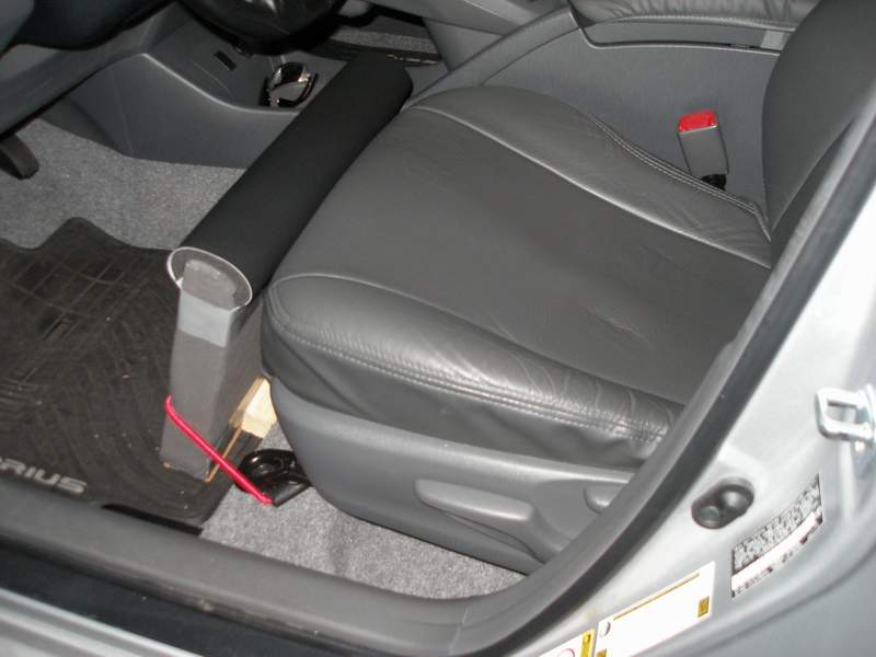 car seat thigh support