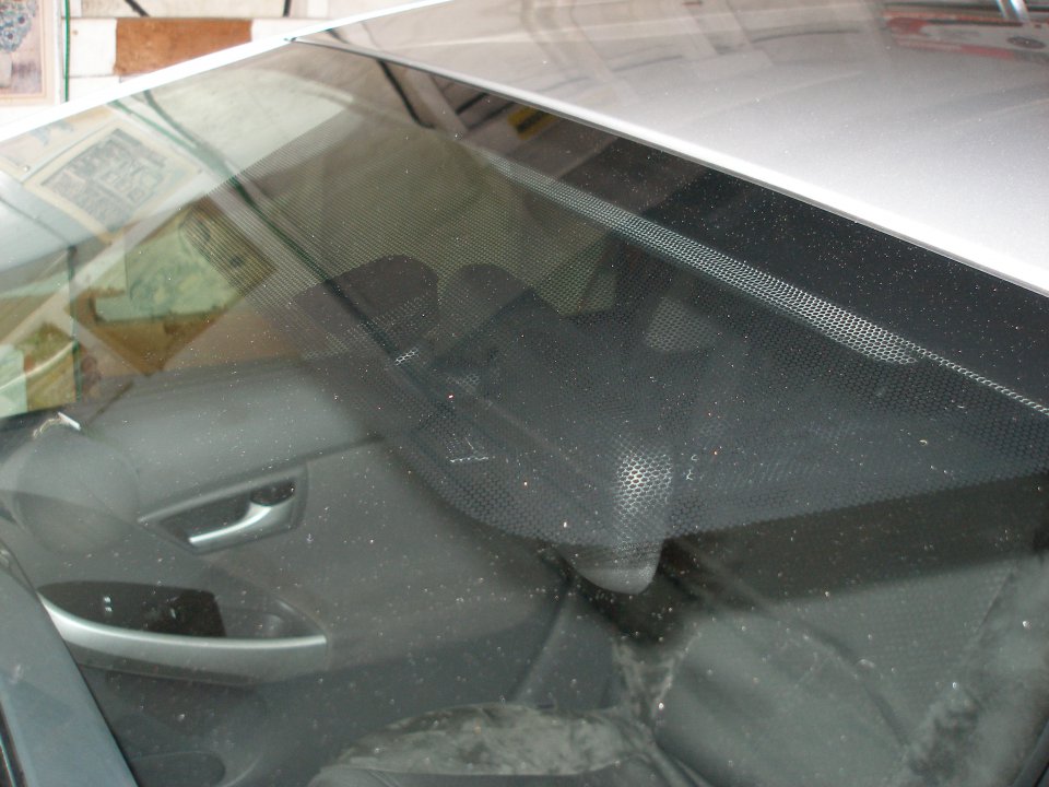 2011 Toyota prius windshield replacement