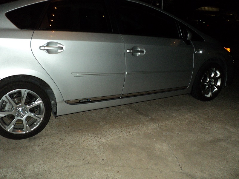 Latest MOD/Addition Lower Door Moldings with Hybrid Logo PriusChat