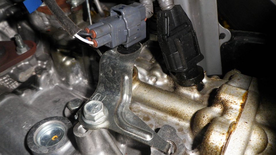 found engine oil leak but not sure where it's from PriusChat