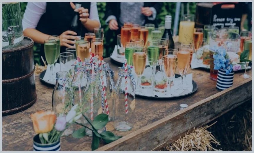 Drinks Waiters. Hire Waiting Staff For Parties & Events