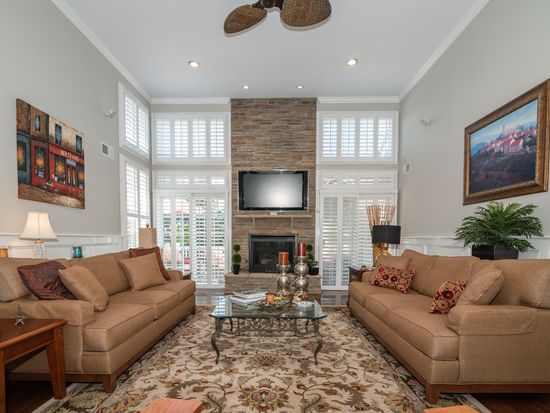 77 Foxglove Row Aquebogue/Riverhead Privet Estate Sales in the Hamptons
