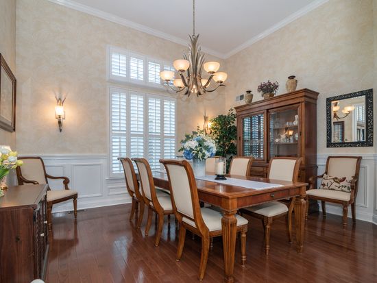77 Foxglove Row Aquebogue/Riverhead Privet Estate Sales in the Hamptons