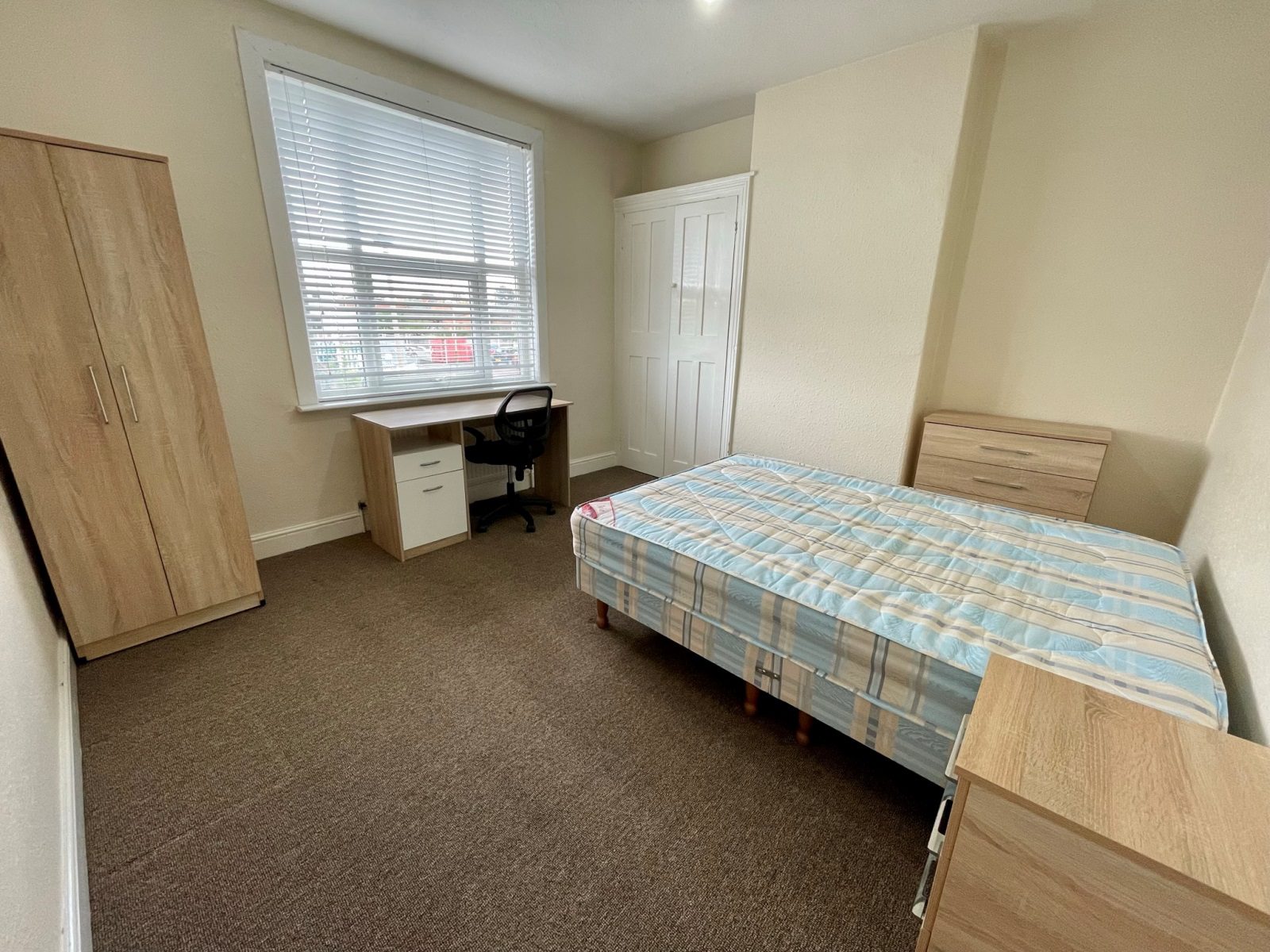 Knighton Fields Road East, Leicester LE2 6DR Priya Properties