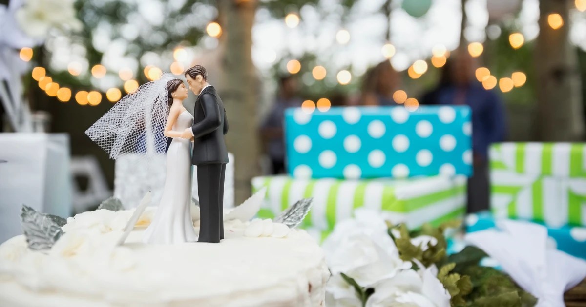 What Is The Appropriate Gift For A Wedding?