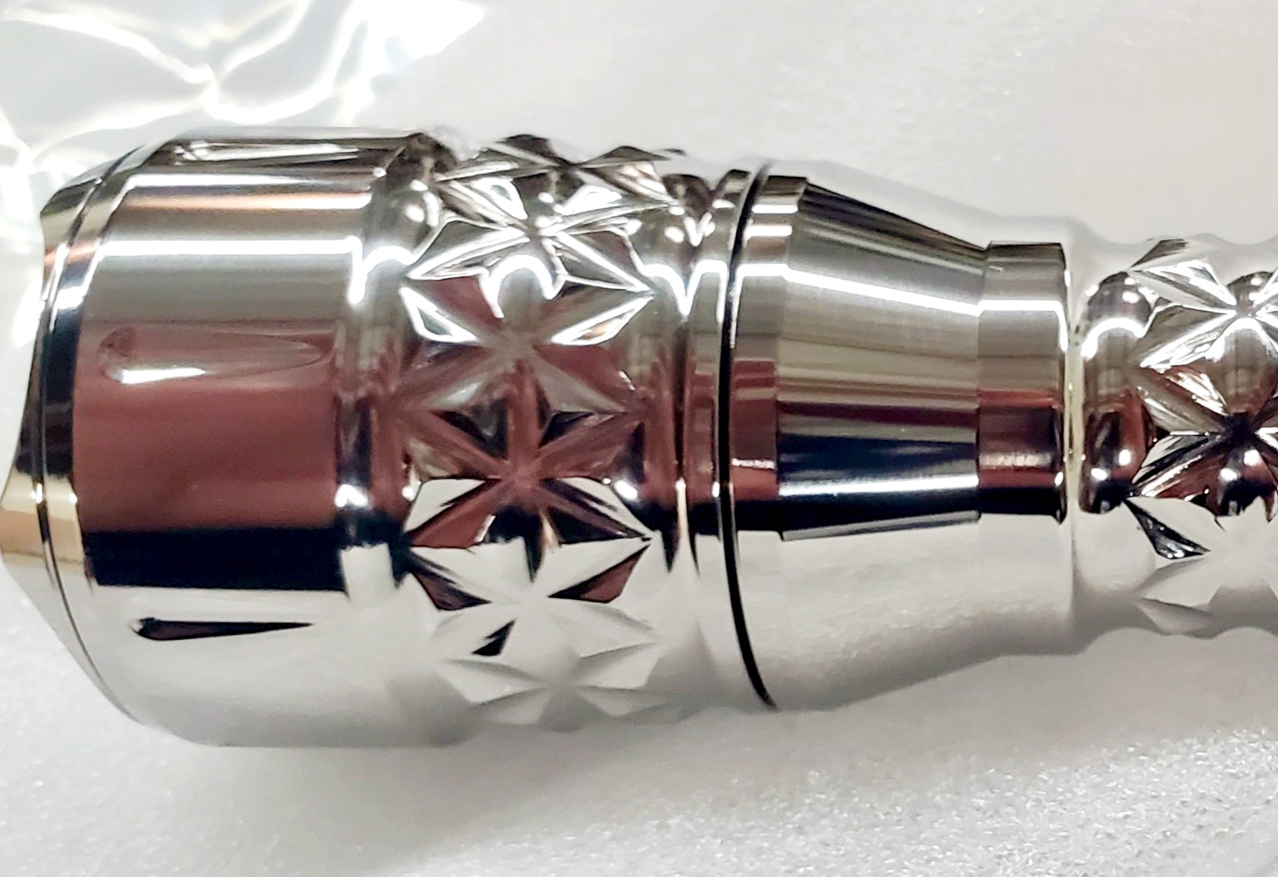 MAGLITE 4C Black UVA 385 nm 750 mW 鳥類 爬虫類 イヌ科 ネコ科 用 ライト