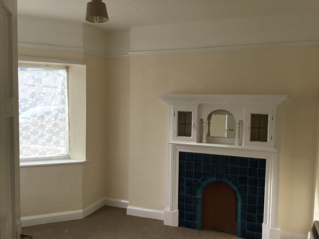 Robinson Road, Gloucester, GL1 5BZ Pro Services Lettings and Maintenance