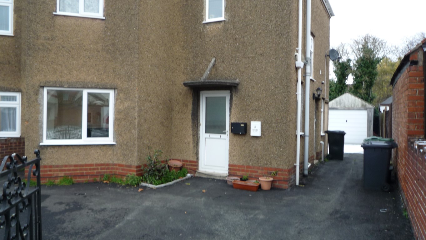 Robinson Road, Gloucester, GL1 5BZ Pro Services Lettings and Maintenance