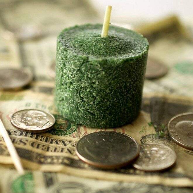 Свеча на деньги для привлечения обряд и заговор, читать