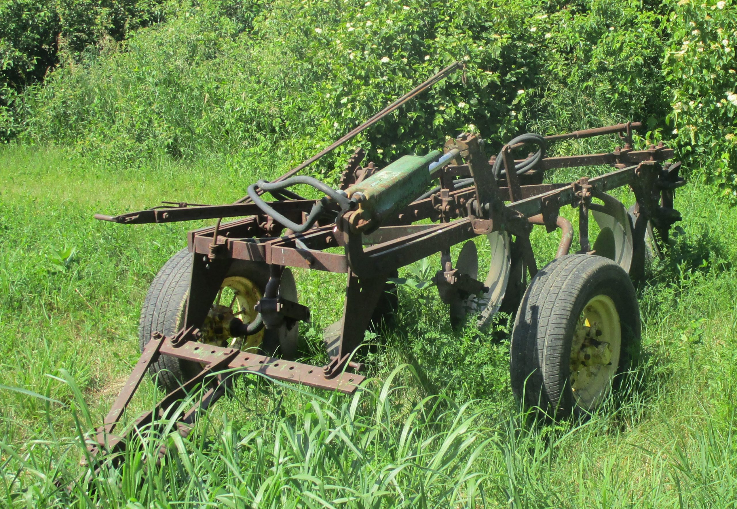 ANTIQUE TRACTOR AUCTION ProAuctions