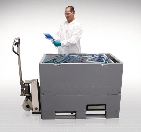 Containers provide secure fluid transfer