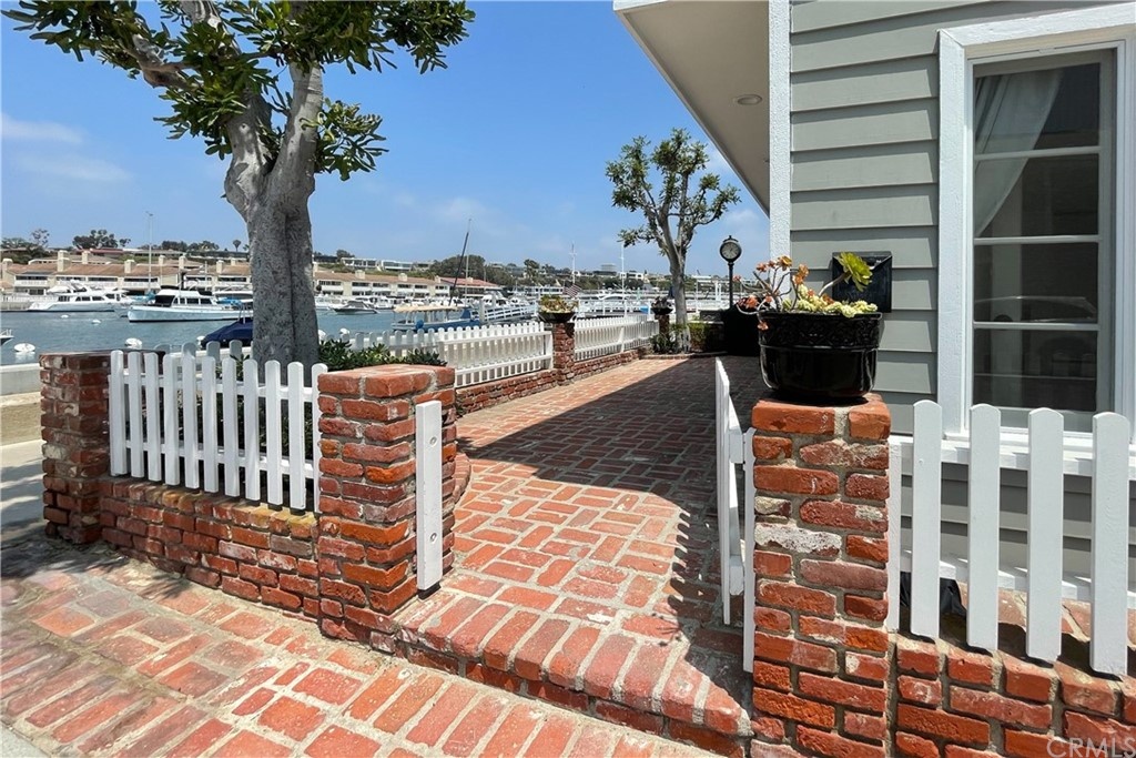 1101 N. Bayfront Balboa Island Abrams Coastal Properties