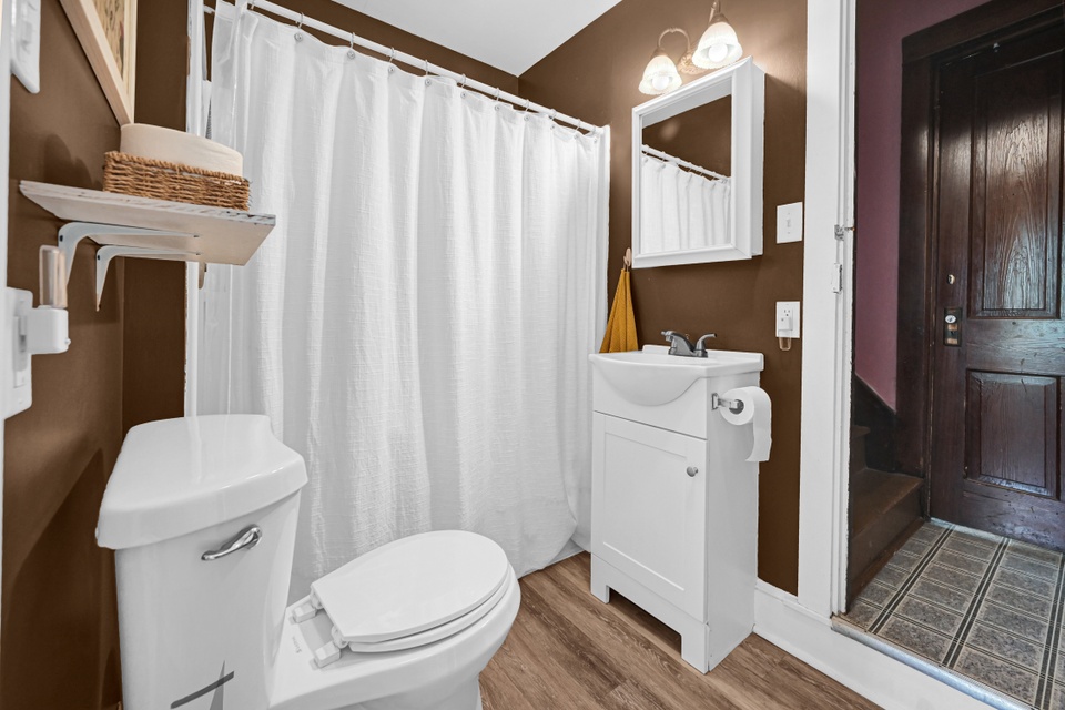 6 Beds 2Baths Dillsburg, 17019 Anne Stough Team ReMax Patriots