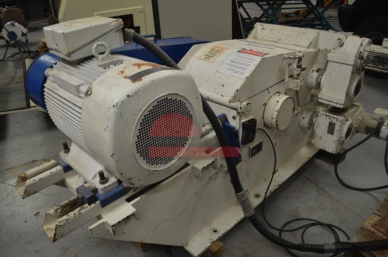 060 HP Horizontal Wood Waste Grinder