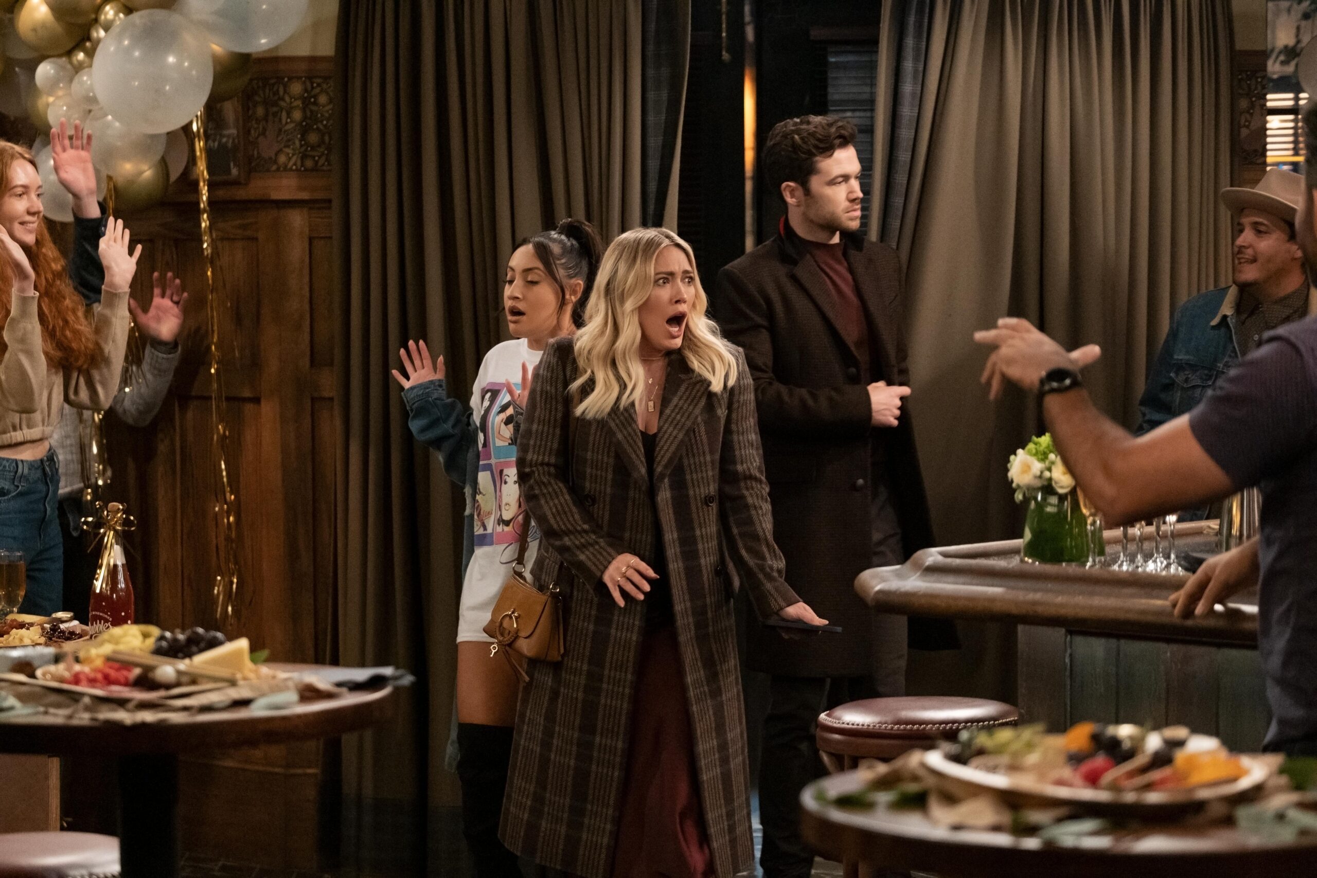 How I Met Your Father Season 1 Episode 1 Review "Pilot" Can't Quite